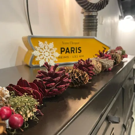 House - Maison Entiere Et Son Jardin - Rare A