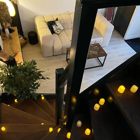 House - Maison Entiere Et Son Jardin - Rare A パリ