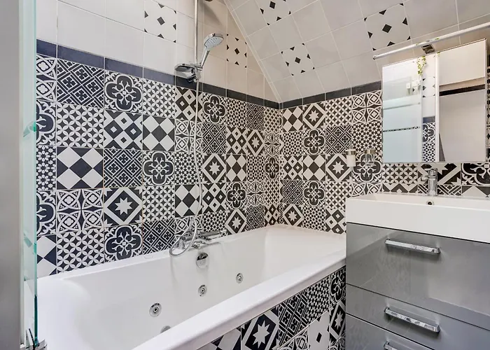 House - Maison Entiere Et Son Jardin - Rare A Ferienhaus *